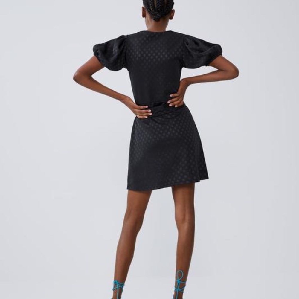 NWT Zara Dress Small Black Voluminous Textured Polka Dot Mini Belted V Neck - Picture 3 of 10